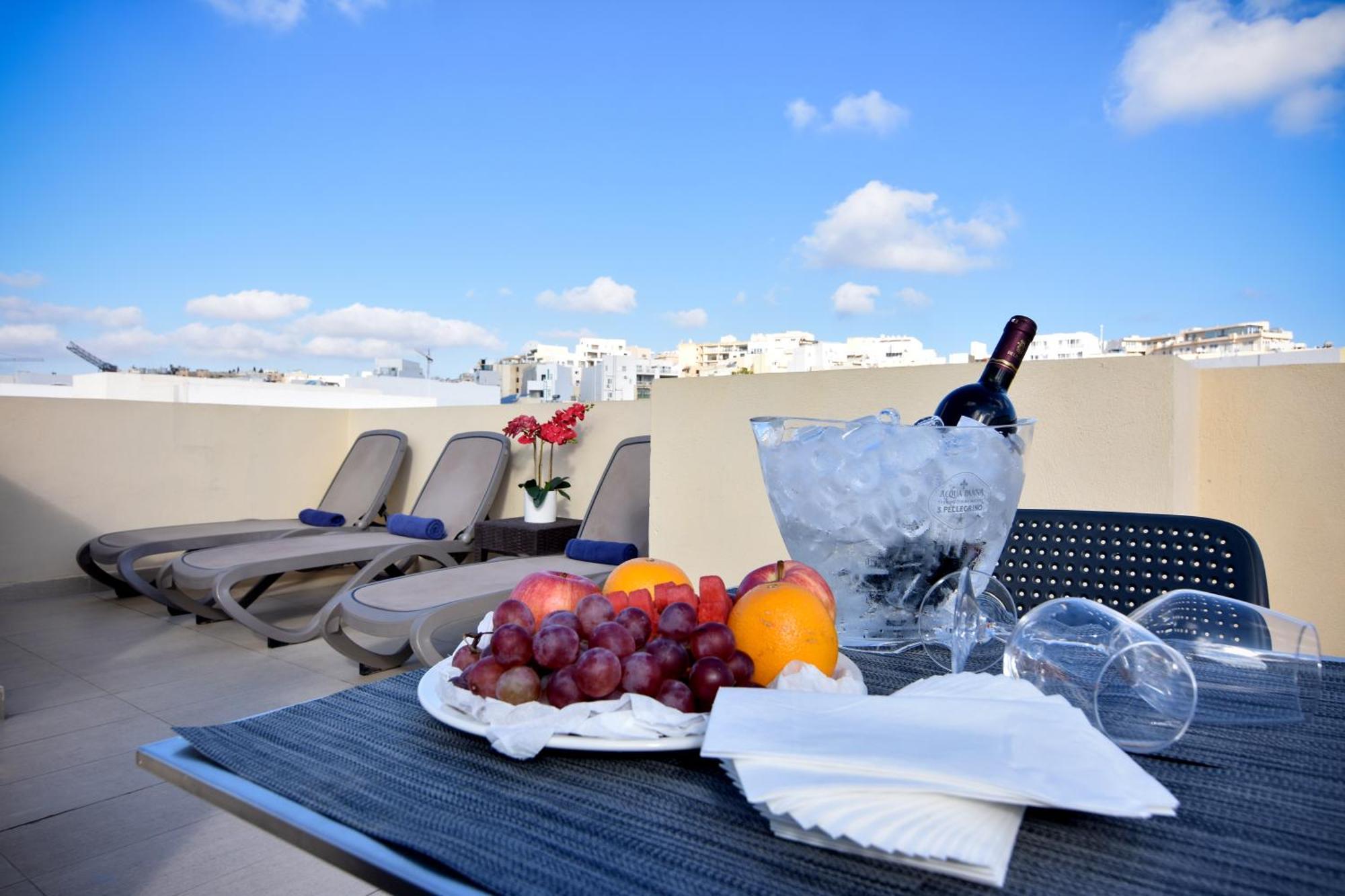 Blubay Apartments By St Hotels Gzira Exterior foto